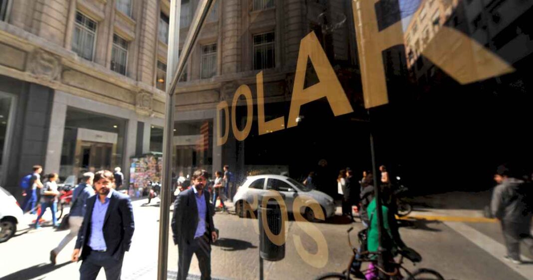 dolar-blue-hoy:-a-cuanto-cotiza-este-sabado-06-de-enero