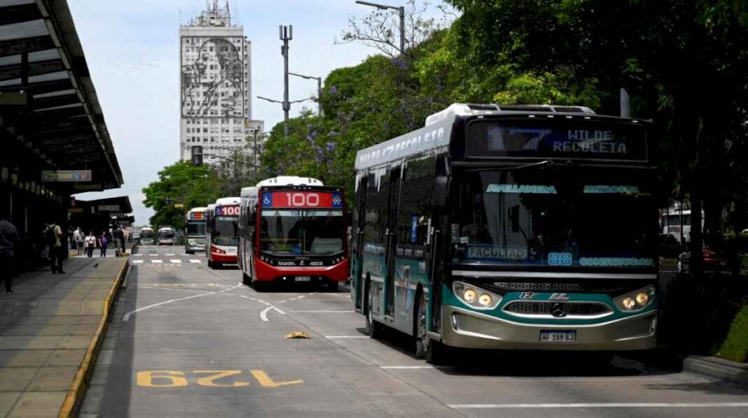 la-uta-confirmo-que-se-suma-al-paro-general-de-la-cgt:-como-funcionaran-los-colectivos-el-24-de-enero