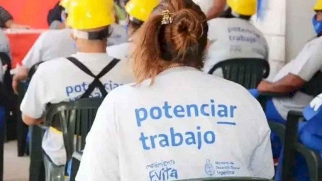 potenciar-trabajo:-tras-dar-de-baja-27-mil-planes,-el-gobierno-avanzara-contra-quienes-hicieron-viajes-de-lujo