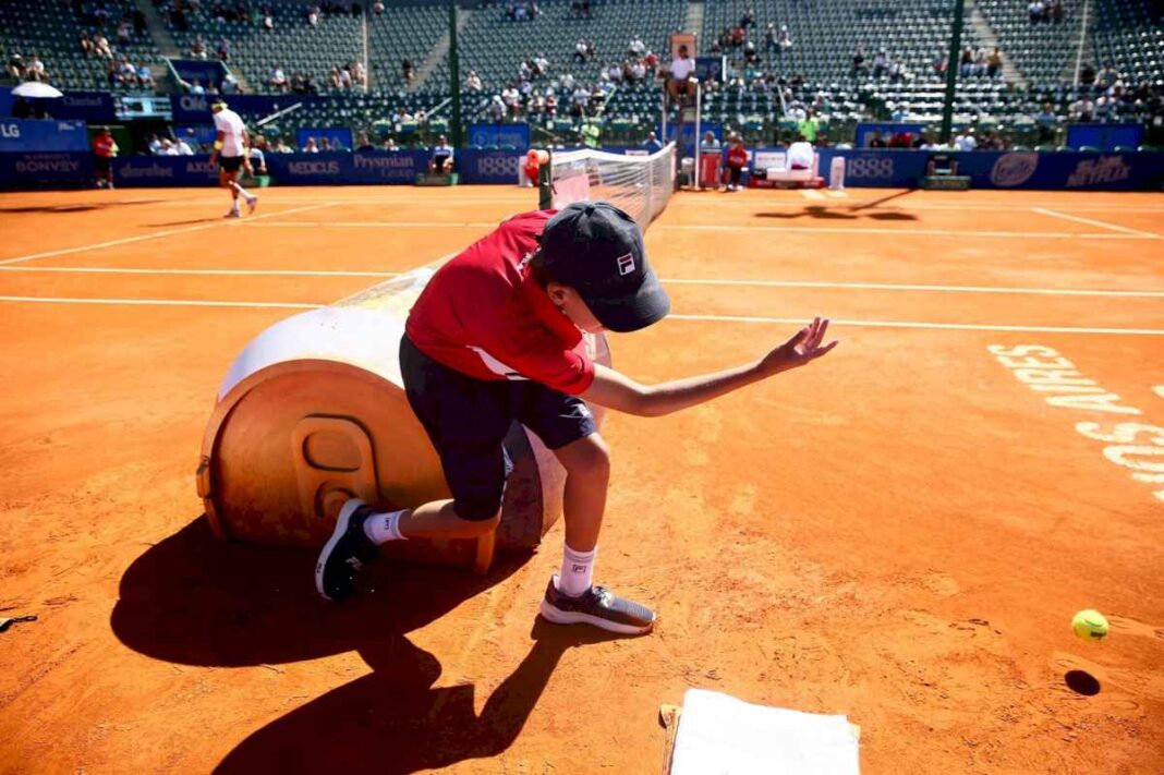 open-argentina.-como-es-un-dia-de-los-anonimos-que-producen-el-gran-show-del-tenis-argentino