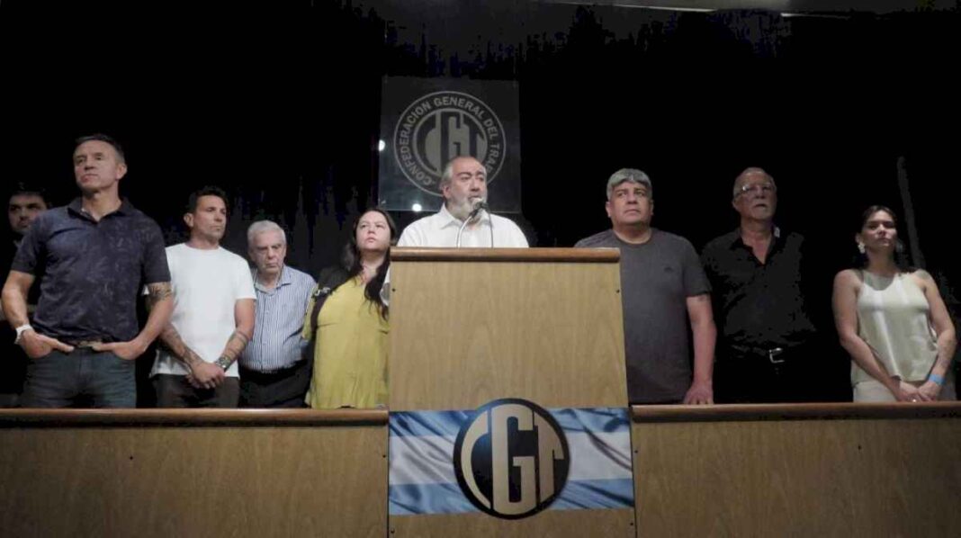 los-gremios-encaran-reclamos-sectoriales-y-los-piqueteros-vuelven-a-la-calle-mientras-la-cgt-no-define-un-paro