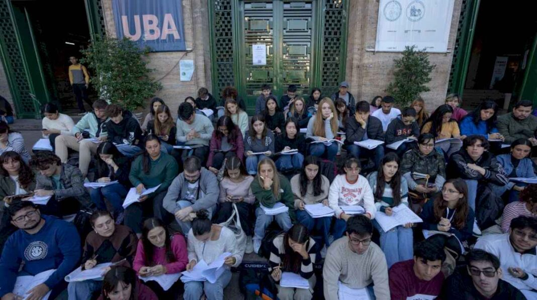 tras-el-acuerdo-con-la-uba,-el-resto-de-las-universidades-publicas-reclamo-un-aumento-de-presupuesto-del-300%