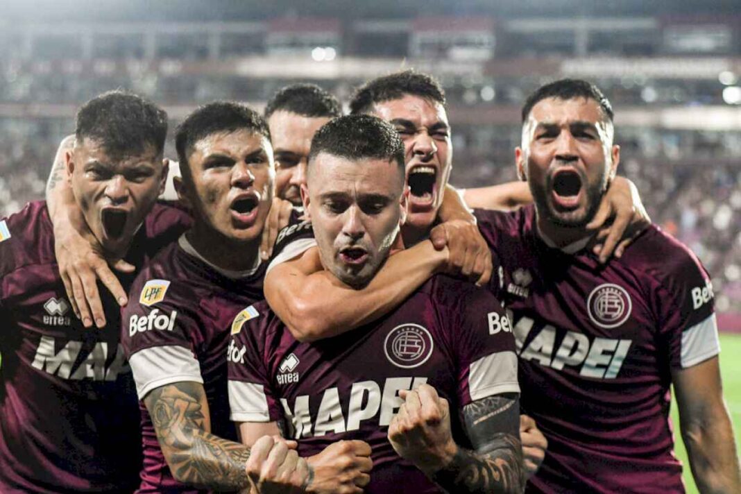 lanus-le-saco-el-invicto-a-racing-en-una-noche-de-baile-y-emocion