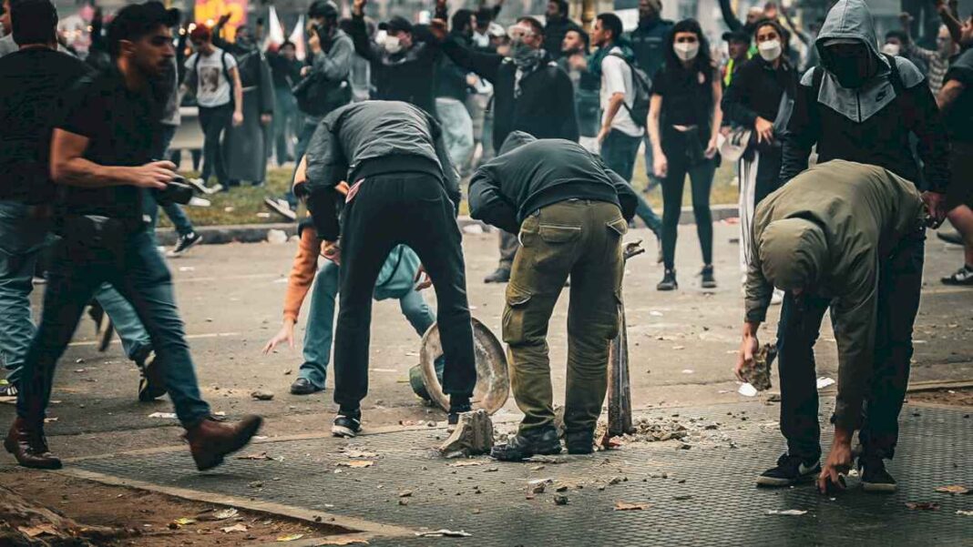 destrozos-en-el-congreso:-la-justicia-decidio-mantener-detenidas-a-16-personas