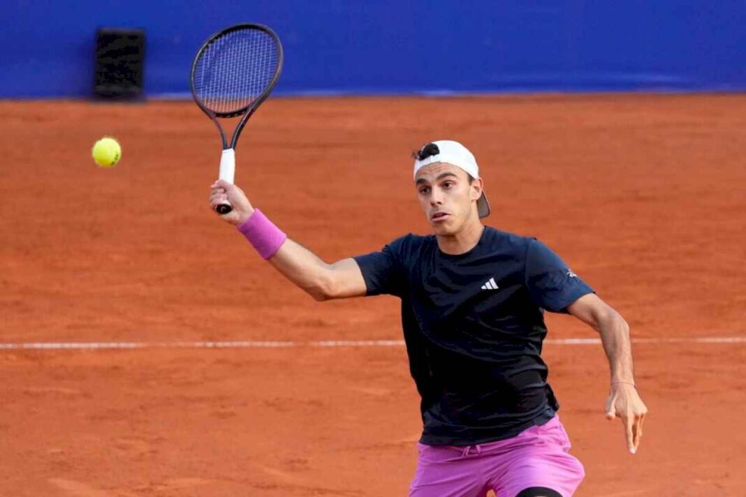 atp-de-hamburgo:-fran-cerundolo-batio-a-su-compatriota-comesana