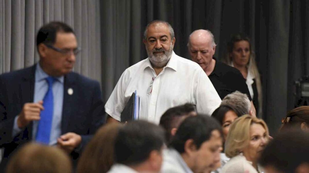 la-cgt-se-reunio-con-el-gobierno:-pidio-revisar-el-piso-de-ganancias-y-clarificar-puntos-de-la-reforma-laboral