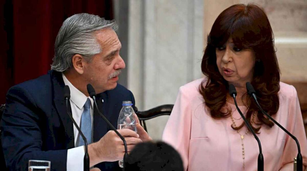 duro-mensaje-de-cristina-kirchner-a-alberto-fernandez-por-las-fotos-de-fabiola-yanez-golpeada