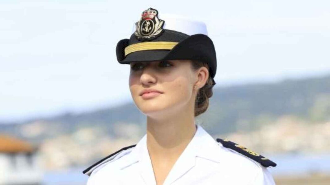 el-tormento-que-enfrenta-la-princesa-leonor-en-la-escuela-naval-de-marin:-que-es-el-sindrome-de-pitufina