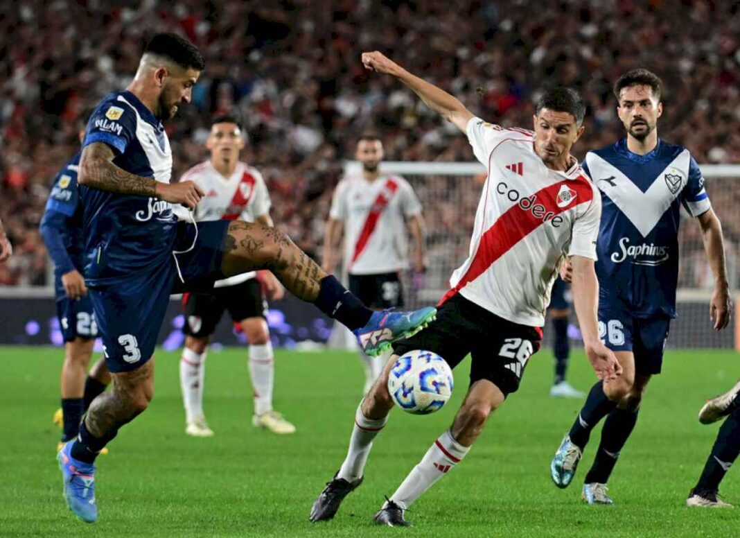 river-y-velez,-con-un-empate-que-dejo-mas-conforme-al-puntero