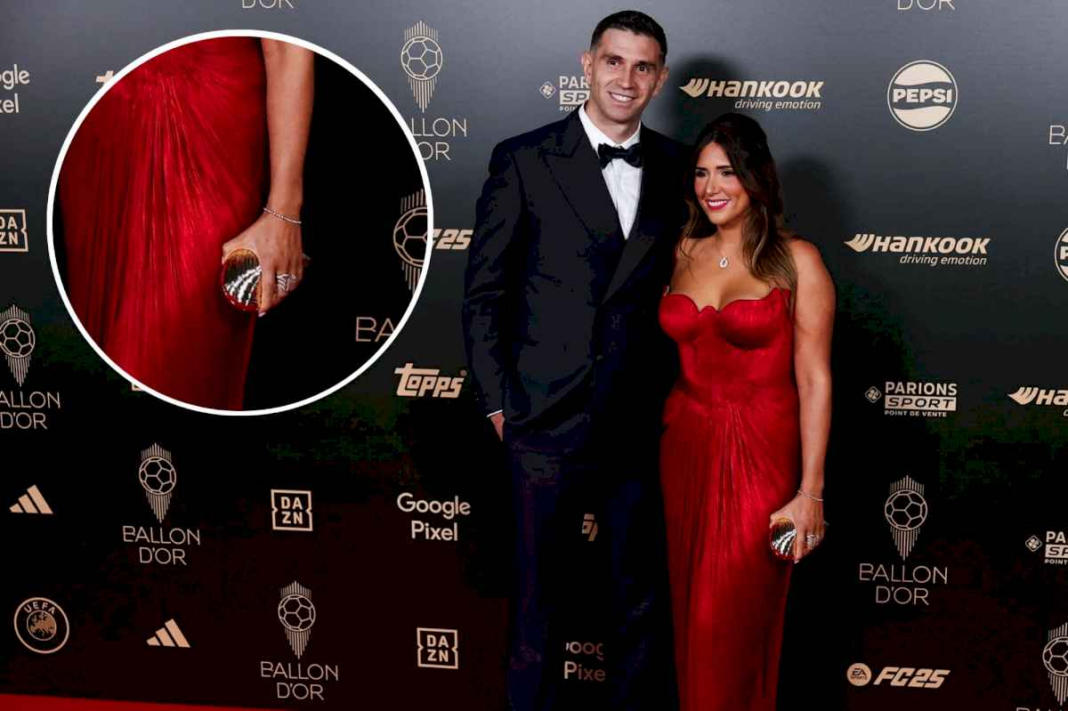 la-esposa-del-dibu-martinez-sorprendio-en-el-balon-de-oro-con-un-detalle-en-su-look:-que-es-y-cuanto-cuesta?