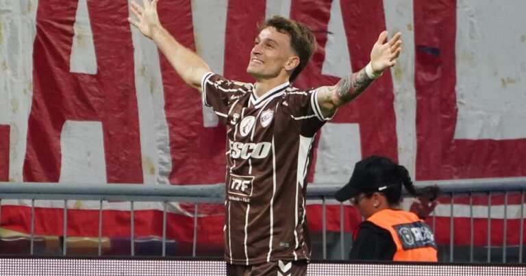 Video: el golazo de jugada preparada de Platense en la final ante Huracán