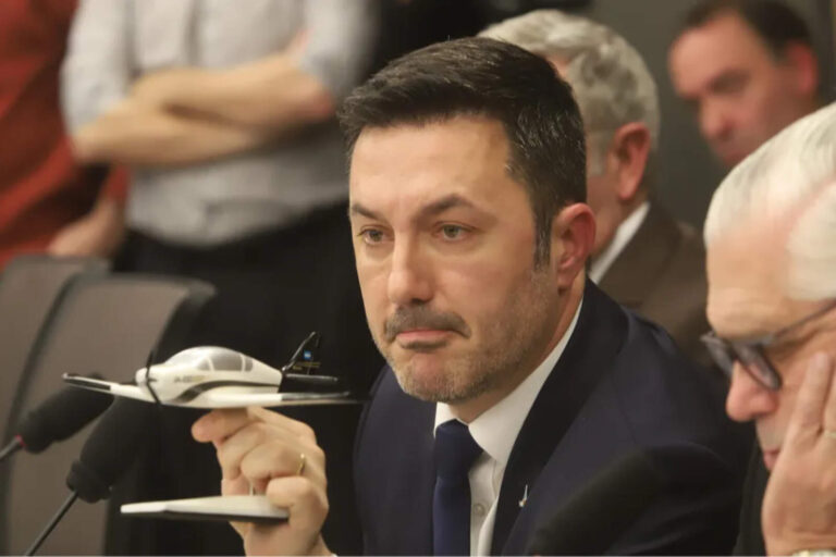 Luis Petri reveló que el kirchnerismo gastó 63 millones de dólares en una maqueta