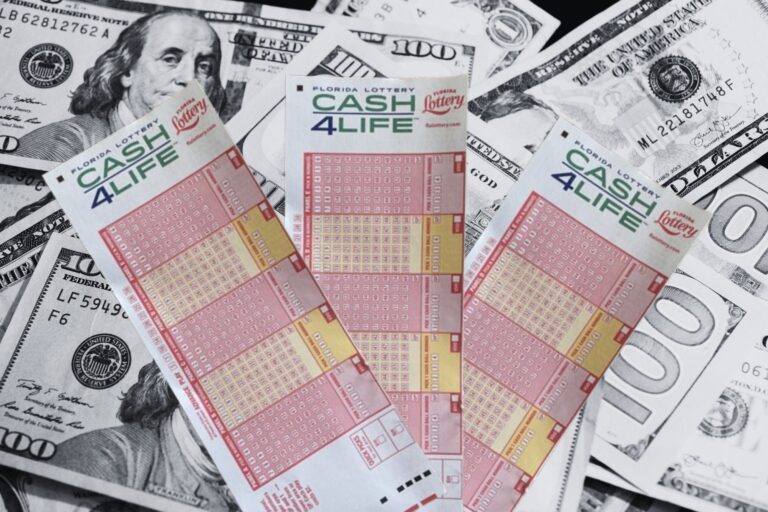 Un hombre de Jacksonville gana sorteo millonario en Florida: dónde compró su ticket