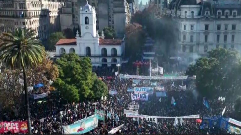 Así sonó el Himno Nacional en una Plaza de Mayo colmada a favor de Cristina Kirchner