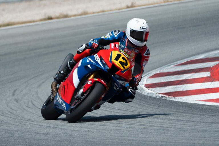 Motociclismo: el español Borja Gómez murió tras ser arrollado en el circuito de Magny-Cours