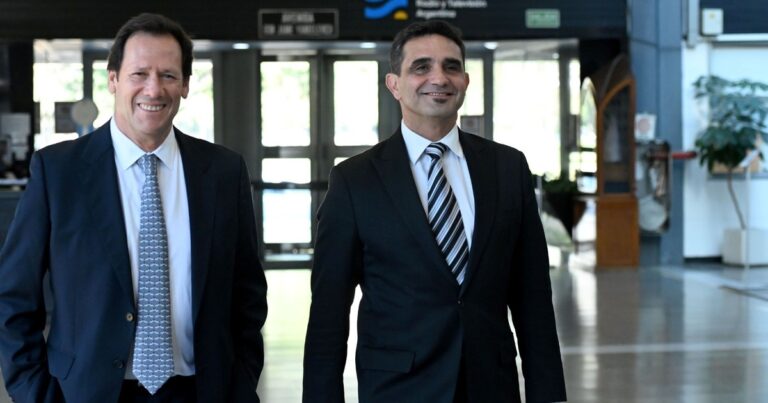 Otro funcionario deja el Gobierno de Milei y se acelera el ajuste en los medios públicos