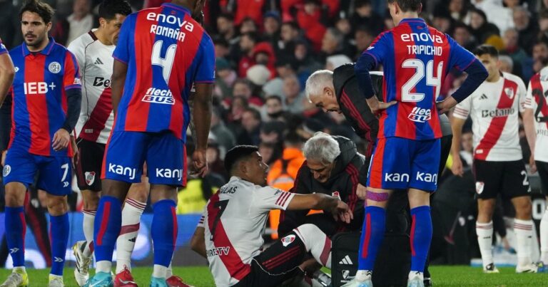 Maxi Salas se hizo estudios y los resultados le dieron algo de paz a River: qué lesión sufrió y cuánto tiempo estará sin jugar