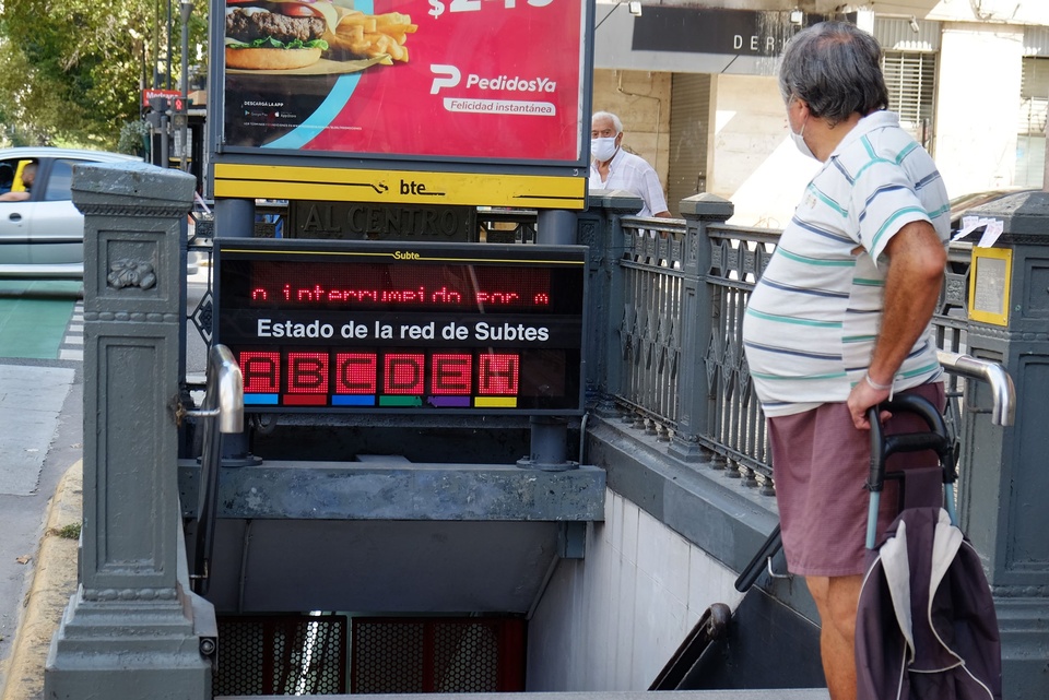 1814235-paro-de-subtes-hoy-empezo-la-medida-de-fuerza-que-afecta-las-seis-lineas-y-el-premetro