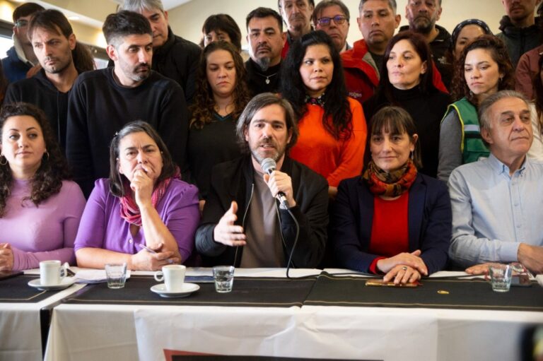 El FIT-U se diferencia «Ni Fuerza Patria, ni La Libertad Avanza son una alternativa, nuestra voz es la de los que luchan»