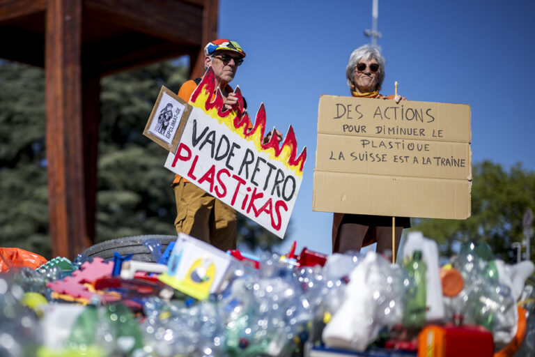 Países petroleros bloquean las negociaciones para acuerdo contra la contaminación plástica