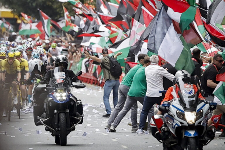 Las protestas por Gaza llegaron a la Vuelta a España