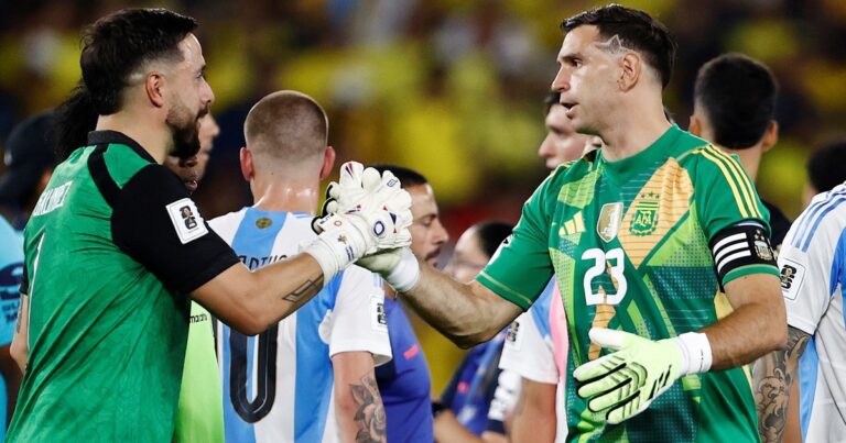 Dibu Martínez y la bronca por una derrota que nadie esperaba en la Scaloneta: Hicimos una gran Eliminatoria pero hoy la sensación es amarga