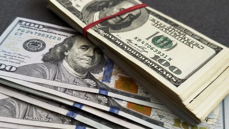 El dólar tocó el techo de la banda y el Banco Central sale a vender dólares