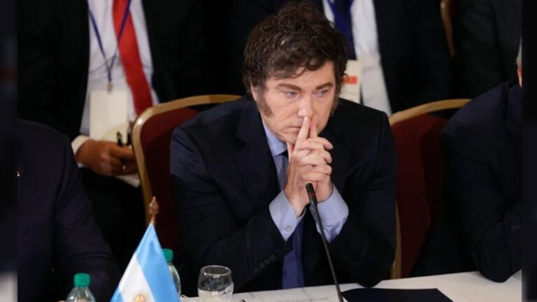 El Gobierno buscará un crédito de U$S2.000 millones para afrontar los primeros gastos del Estado en 2026