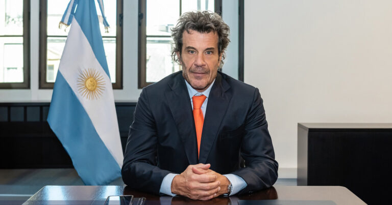 El titular de la UIF intercambió información sobre el caso AFA con autoridades de los Estados Unidos