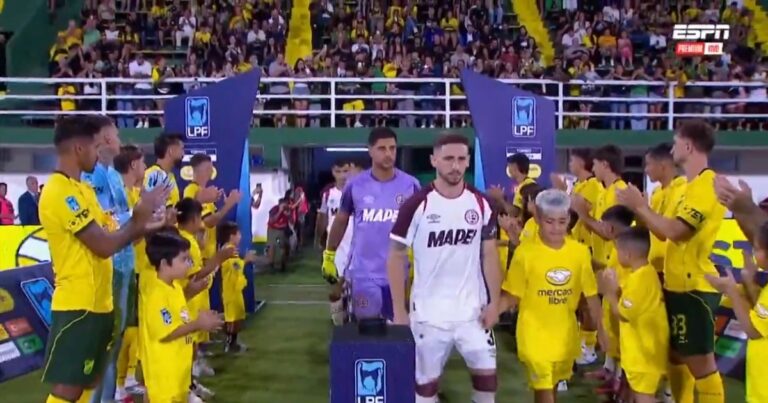 Pasillo de campeón para Lanús en Florencio Varela