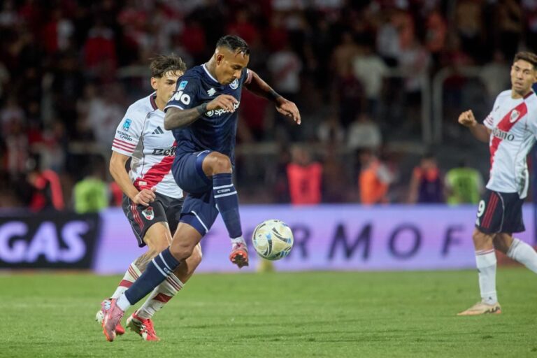 Lorenzo aclara la no convocatoria de Sebastián Villa a Colombia