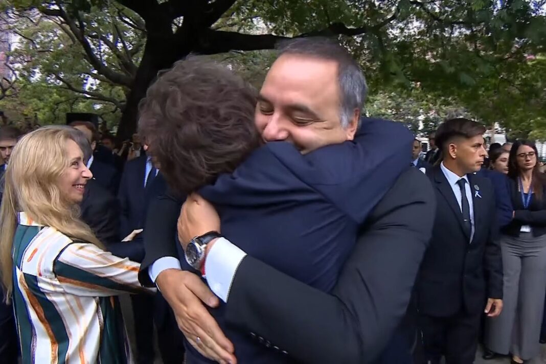 Manuel Adorni, portavoz presidencial, en un acto oficial.