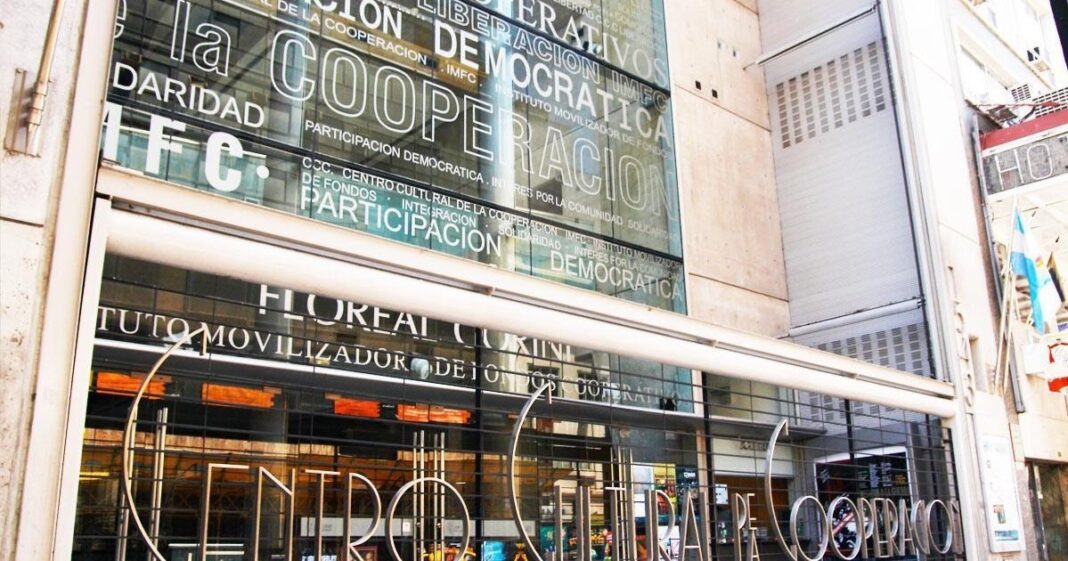 Fachada del Centro Cultural de la Cooperación en la Avenida Corrientes