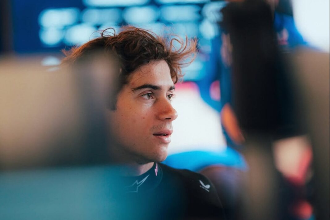 Franco Colapinto en el Road Show de Buenos Aires frente a una multitud