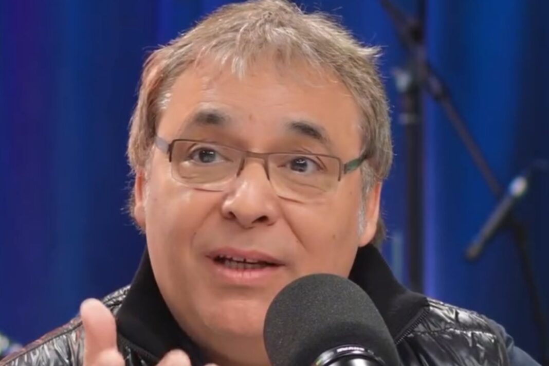 Gabriel Rolón, psicólogo y escritor, durante una entrevista o columna radial.