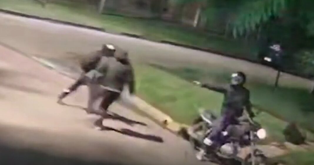 Esquina de calles Languenheim y Carlos Dihel en Longchamps, lugar del asalto.