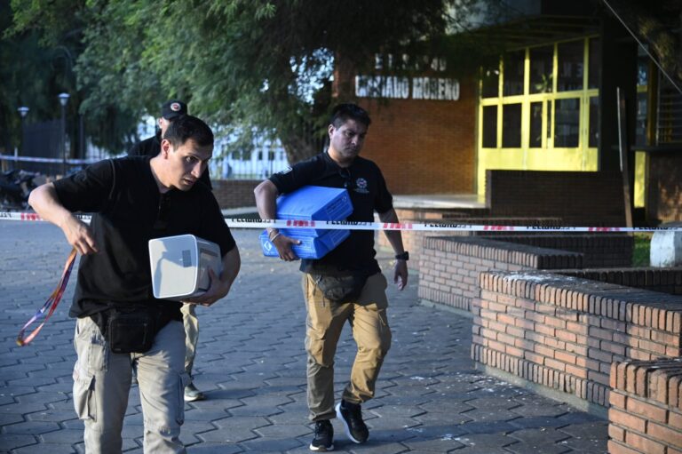Autoridades y fuerzas de seguridad analizan protocolos de seguridad escolar en Argentina