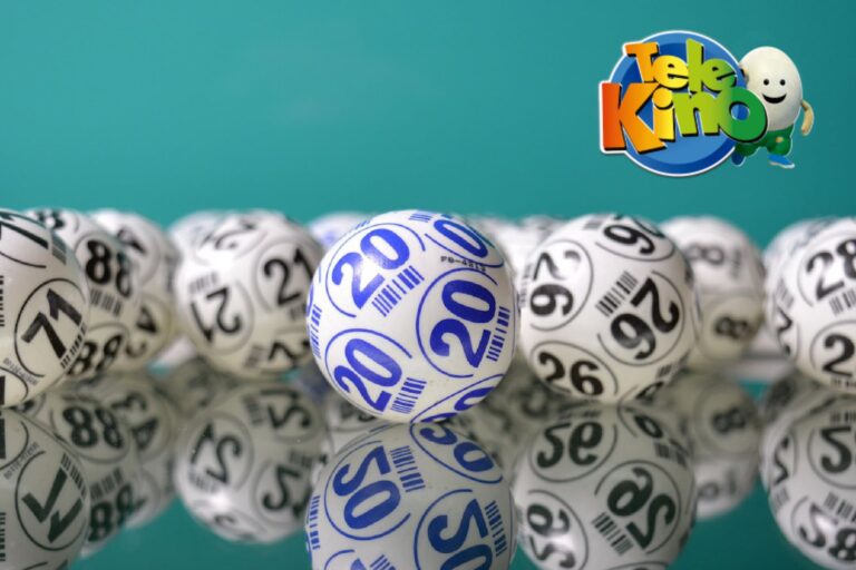 Cartón y bolillas del sorteo Telekino 2424, juego de azar de la provincia de Buenos Aires
