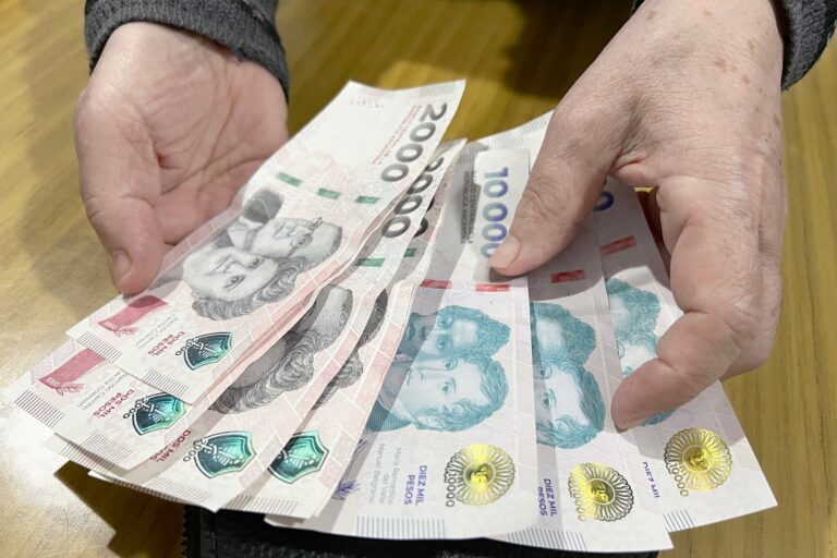 Gráfico de la curva de deuda en pesos con vencimientos hasta 2029