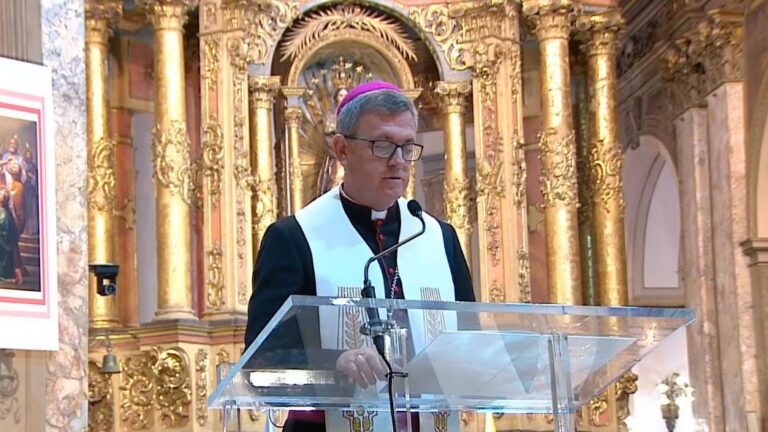 Arzobispo Jorge García Cuerva durante el tedeum en la Catedral Metropolitana