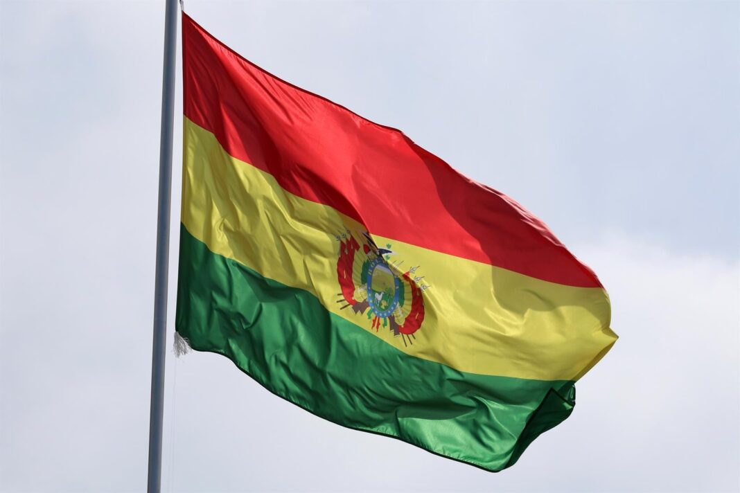Manifestantes en calles de La Paz durante bloqueos