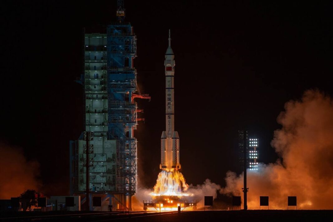 Lanzamiento de la nave Shenzhou-23 desde el Centro de Lanzamiento de Satélites de Jiuquan