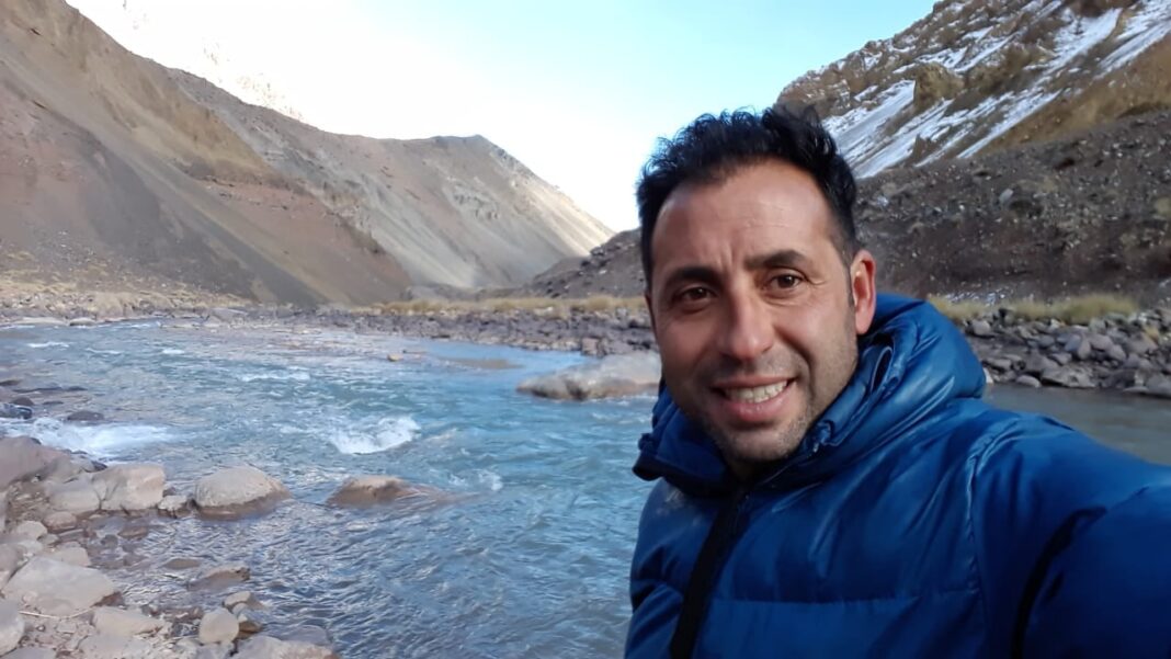 Juan Carlos Falcón en la montaña de Potrerillos, Mendoza