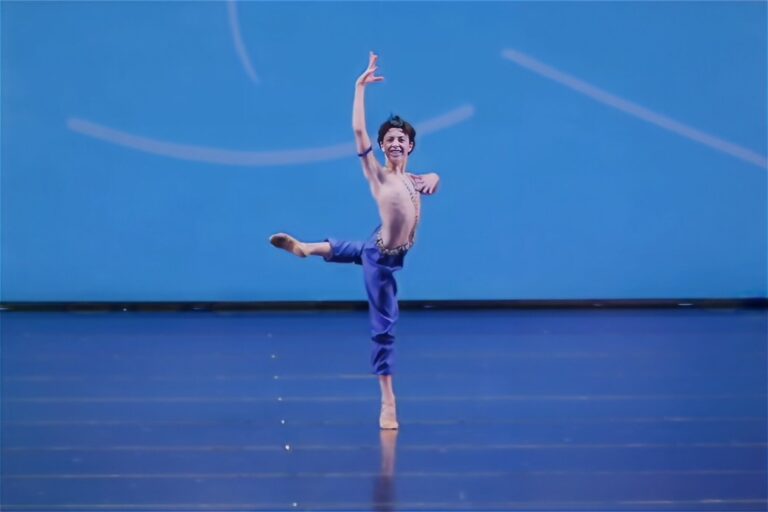 Leonel Galeppi López bailando en el concurso Youth America Grand Prix