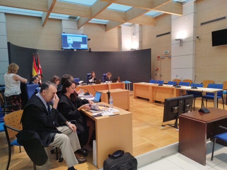 Vista exterior de la Audiencia de Gipuzkoa
