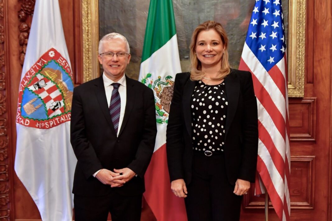 Maru Campos en reunión con autoridades estadounidenses