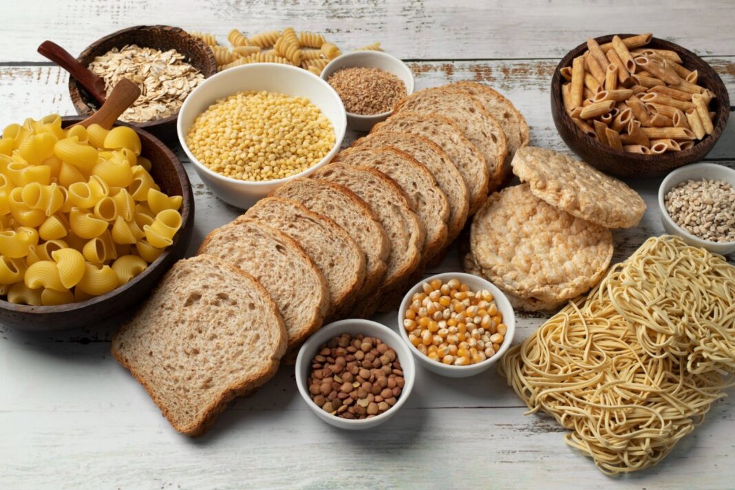 Plato de arroz blanco como carbohidrato de fácil digestión