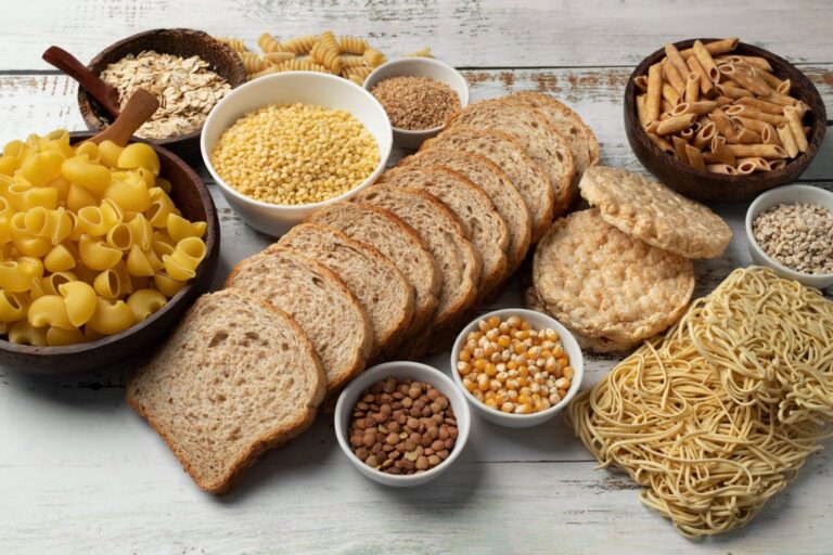 Plato de arroz blanco como carbohidrato de fácil digestión
