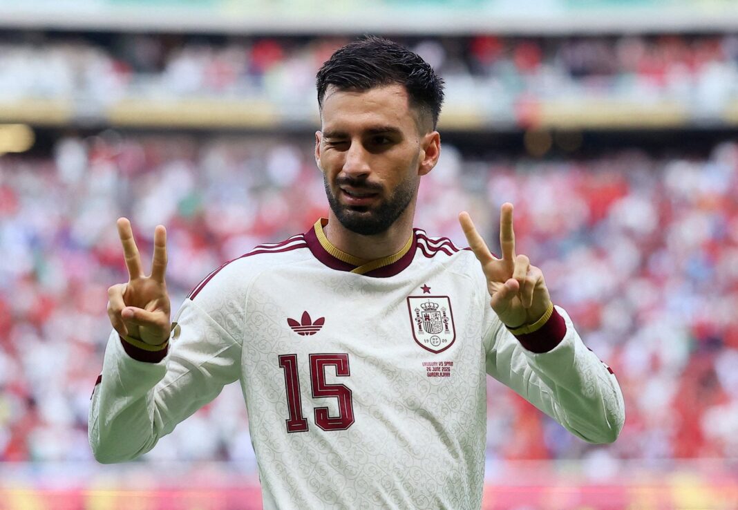 Álex Baena celebrando un gol en el Mundial
