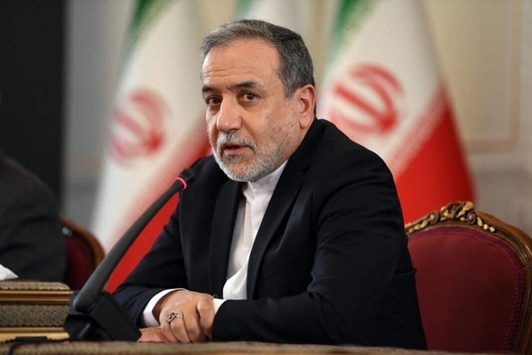 Seyed Abbas Araghchi en declaraciones ante el Parlamento iraní